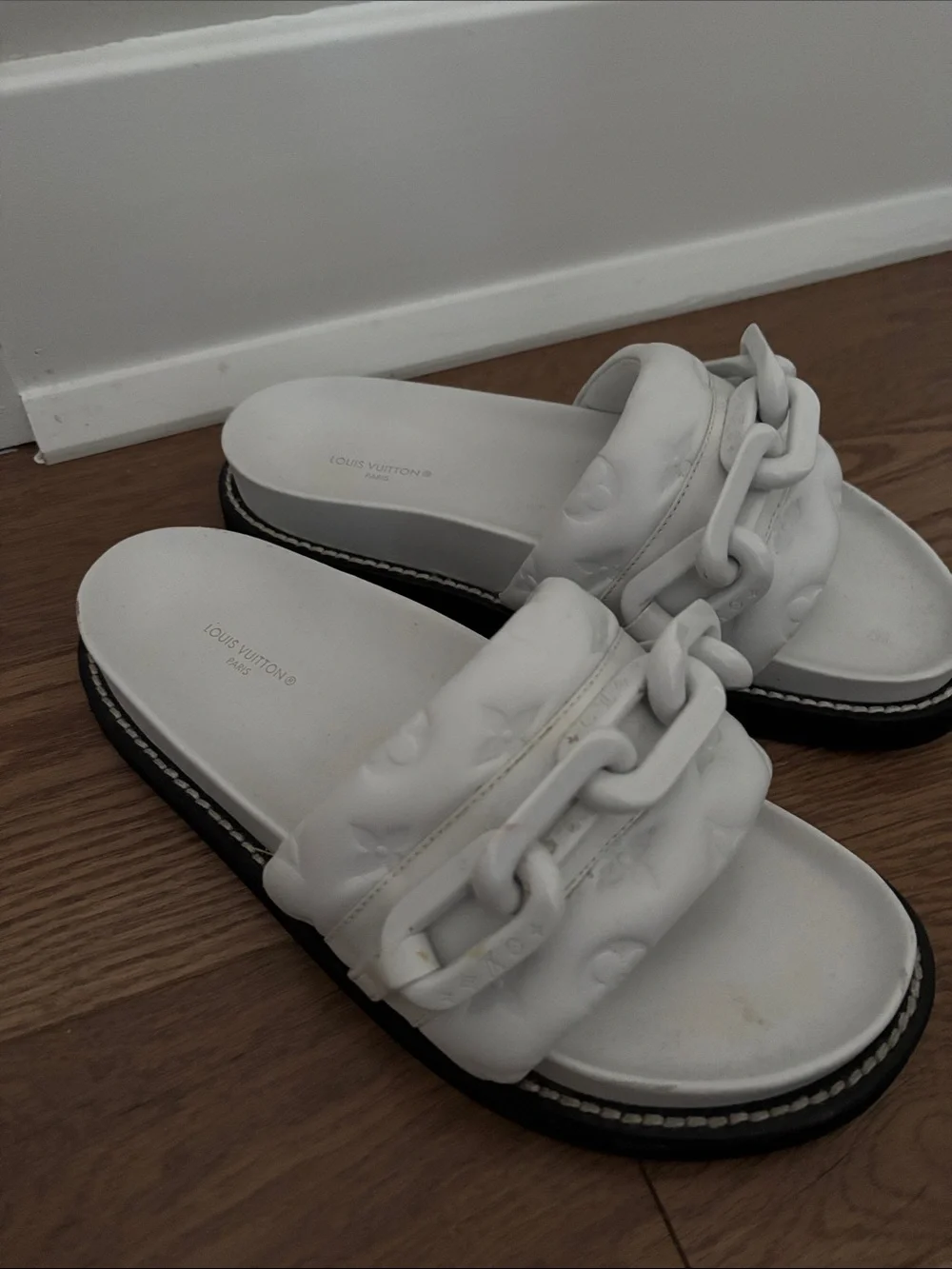 Louis Vuitton White Padded Chain-Detail Slide Sandals